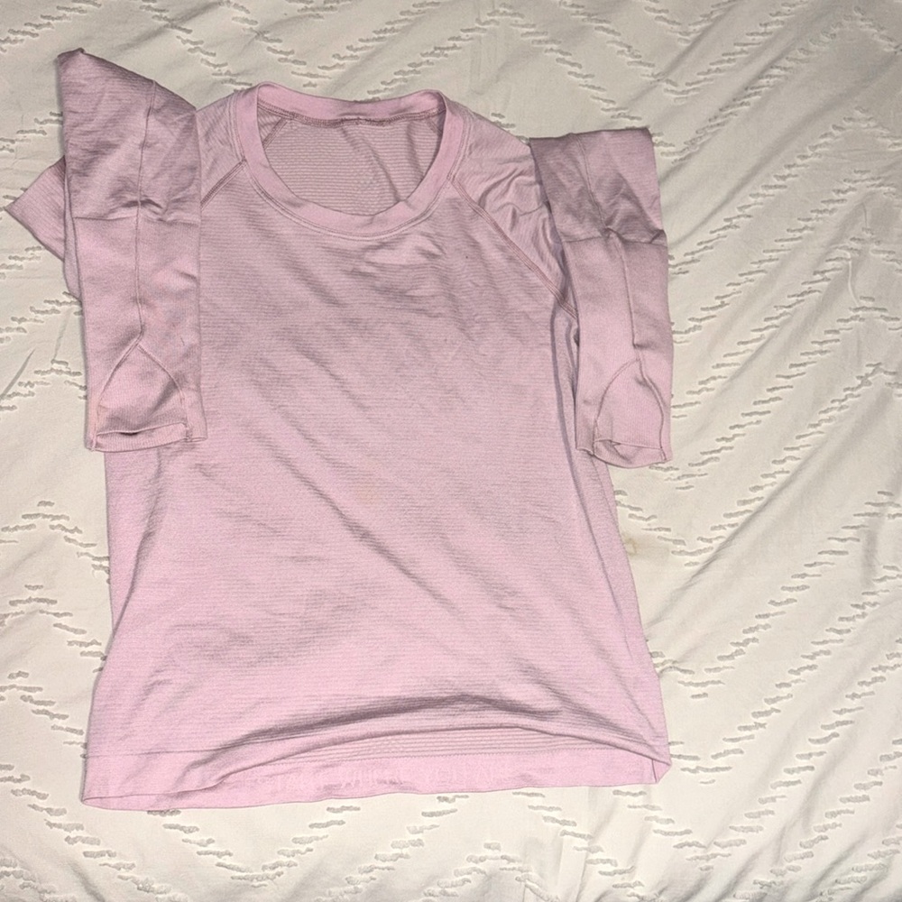 PINK LULULEMON ATHLETICA SHIRT 🩷